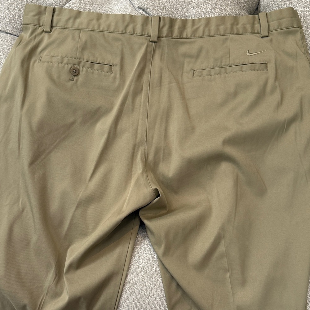 Nike 42x32 Men's Golf Pant Khakis - Picture 4 of 5